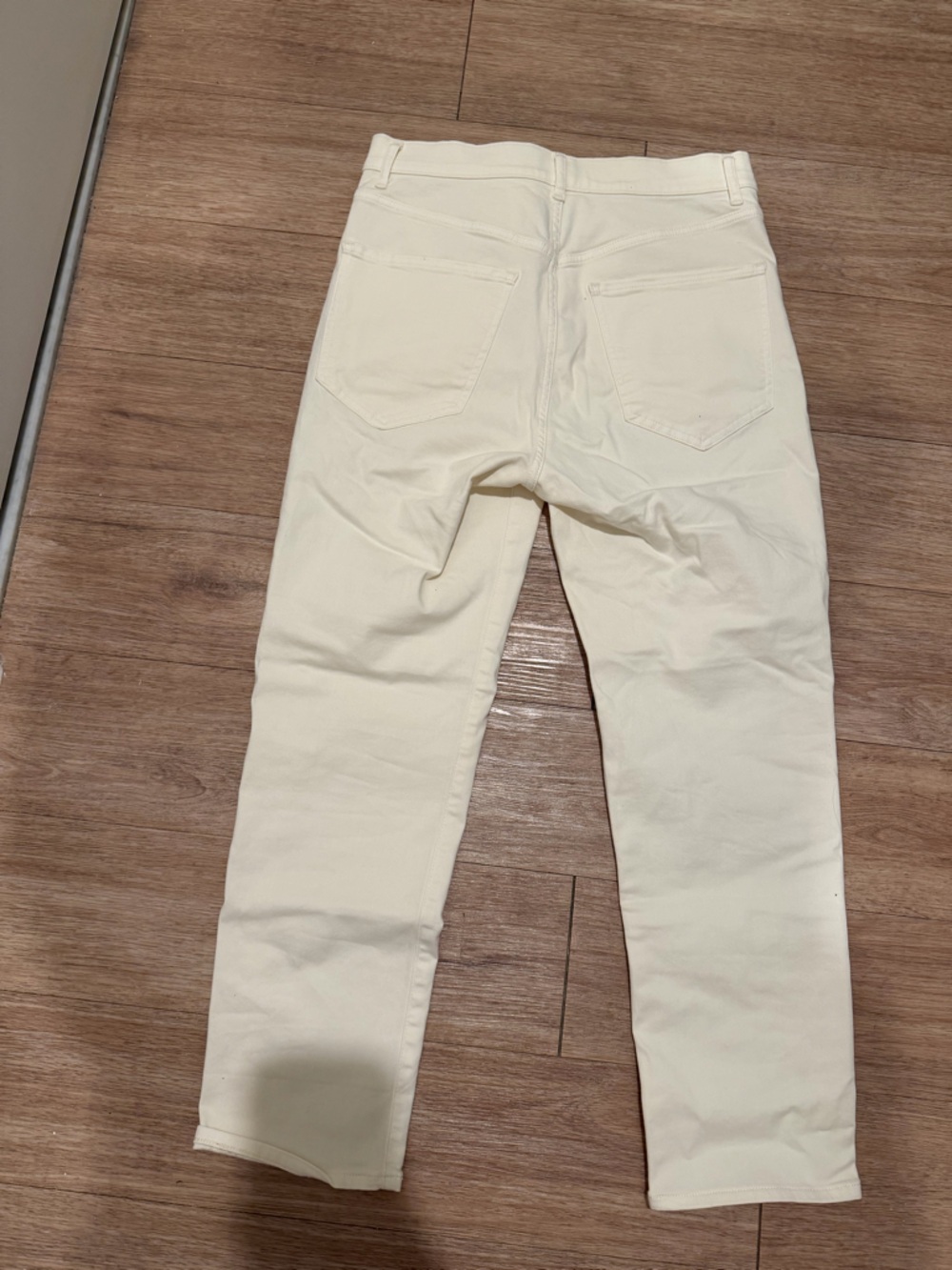 Express Slim Super High-Rise Jeans in Cream - Picture 8 of 8